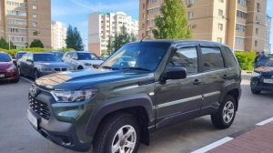 Lada Niva Travel